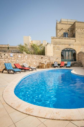 Valley View - Holiday Farmhouse with Private Pool